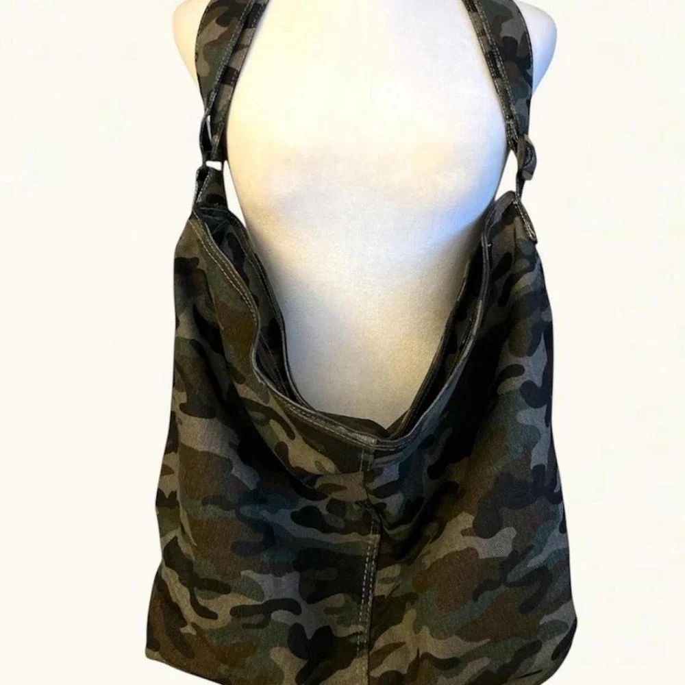 Awesome Unisex Large Capacity Canvas Crossbody Tote Bag - Camo - New